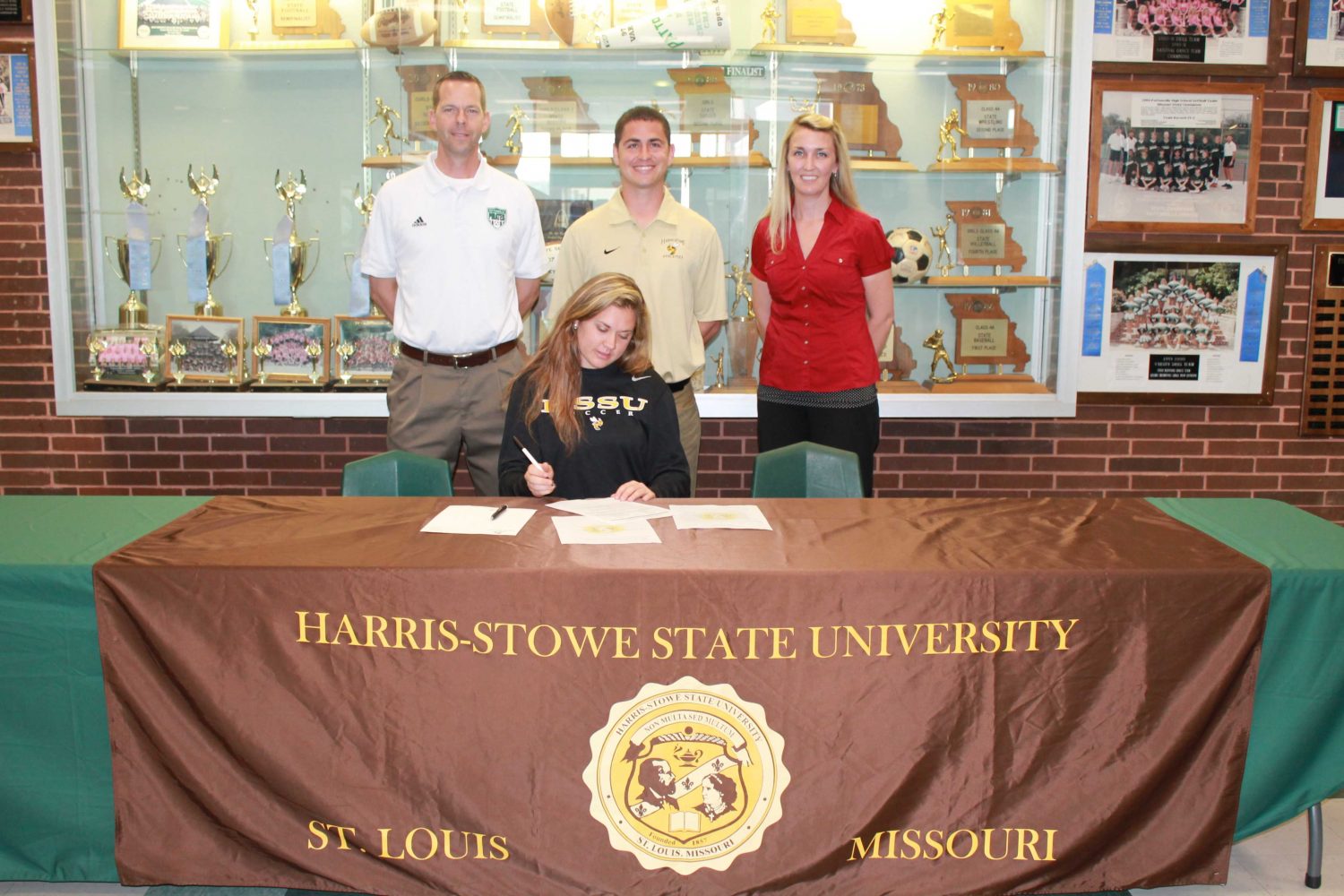 Kayla+York+signs+to+play+soccer+with+Harris-Stowe