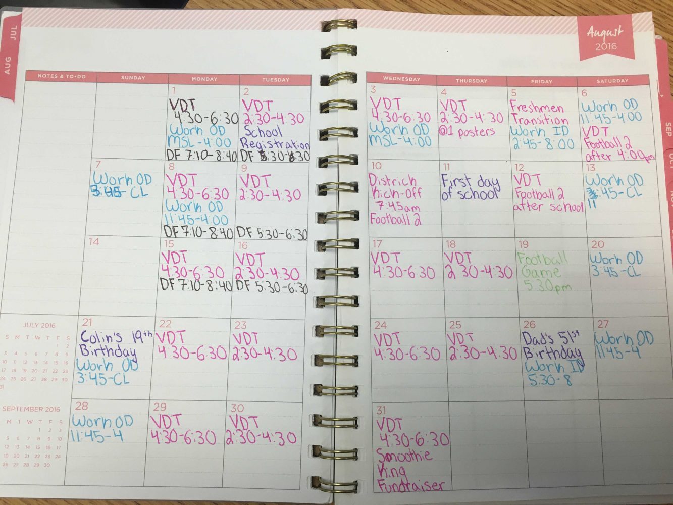 Summer Parkers jam-packed planner in which she stays organized 