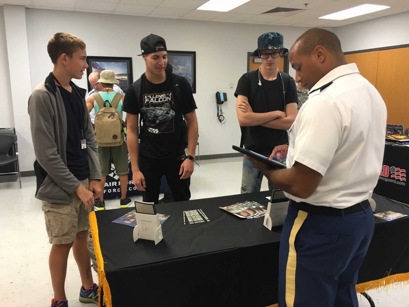 Career speakers, Armed Forces recruiters meet with students during Pirate Connections