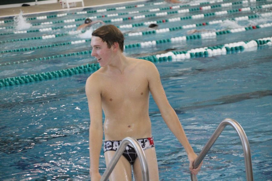 Kyle Hubbs qualifies for state diving competition