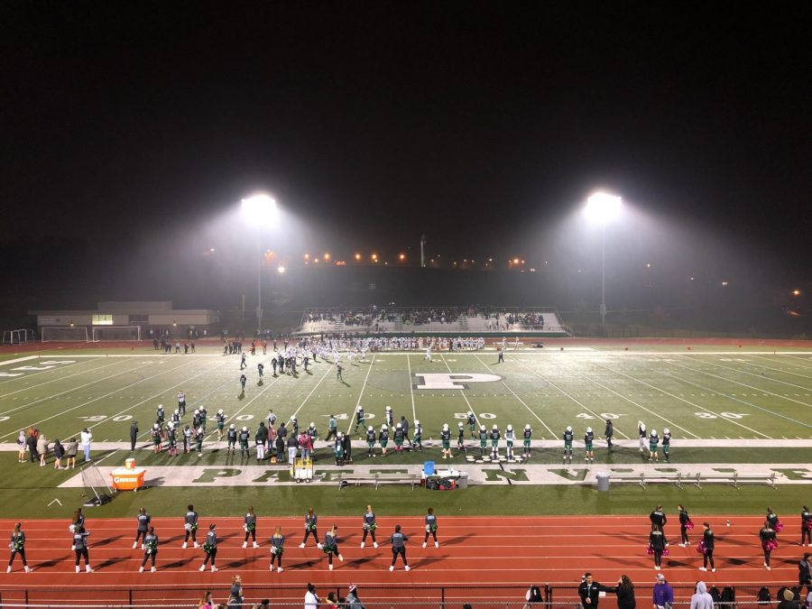 Varsity football wins in playoffs, advances to play DeSmet