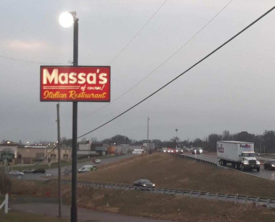 Massas+is+located+at+4120+N+Lindbergh+Blvd.+Their+Monday-Saturday+Special+is+a+9+Ounce+Center+Cut+Fillet+%26+Homemade+Seafood+Stuffing%2C+Served+with%0Atheir+World+Famous+Pepe+Sauce.