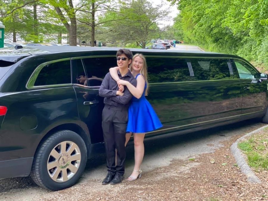 Juniors+Mackenzie+Rosenthal+and+Ty+Procter+pose+in+front+of+their+limo+for+their+alternate+prom.