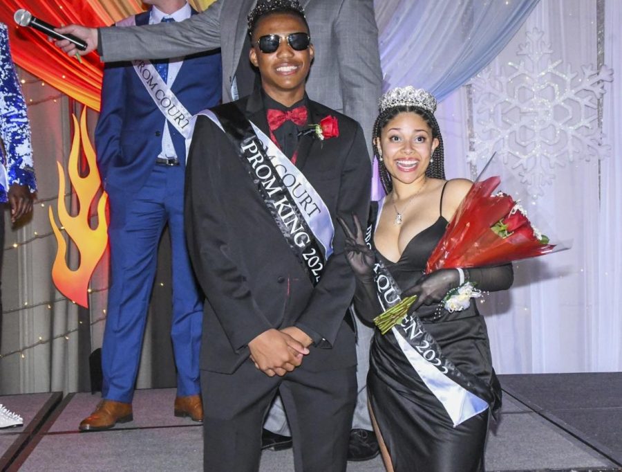 Kellen+Thames+and+Natalie+Whittinghill++named+Prom+King+and+Queen+at+the+Westport+Sheraton-Chalet+on+Friday%2C+May+6%2C+2022.
