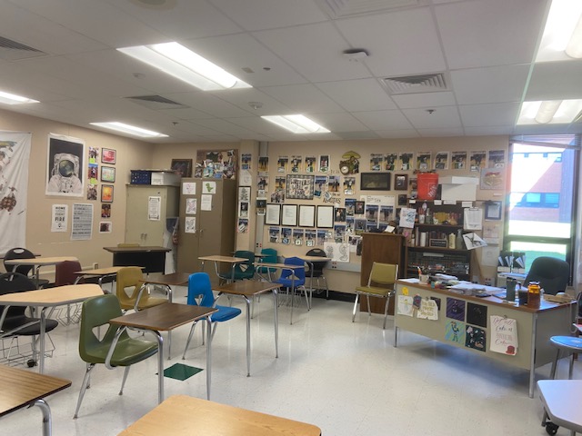 Seeing a decorated classroom allows students to learn more about the teacher and connect with them, building a strong relationship with teachers.