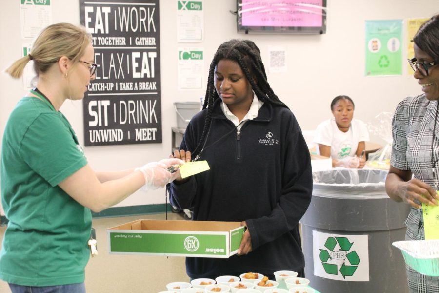 Students%2C+staff%2C+and+community+members+attended+Taste+of+Pattonville+to+get+samples+from+over+25+restaurants+on+Thursday%2C+May+4th.+Head+principle%2C+Teisha+Ashford%2C+participated+in+the+event+as+well.